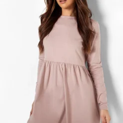 Langärmliges Rundhals Smok-Kleid