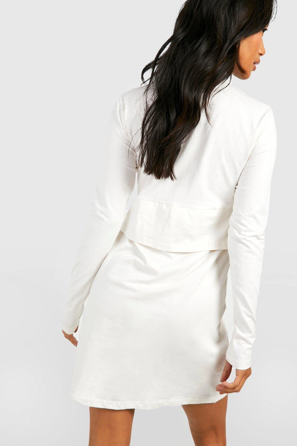 Langärmliges Oversize T-Shirt-Kleid Mit Rundhals-Ausschnitt 4 Langärmliges Oversize T-Shirt-Kleid Mit Rundhals-Ausschnitt – Bild 2