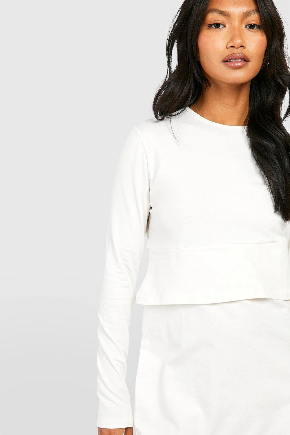 Langärmliges Oversize T-Shirt-Kleid Mit Rundhals-Ausschnitt 6 Langärmliges Oversize T-Shirt-Kleid Mit Rundhals-Ausschnitt – Bild 4