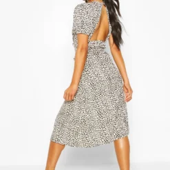 Rüschen-Kleid Mit Knopfleise Und Dalmatiner-Print