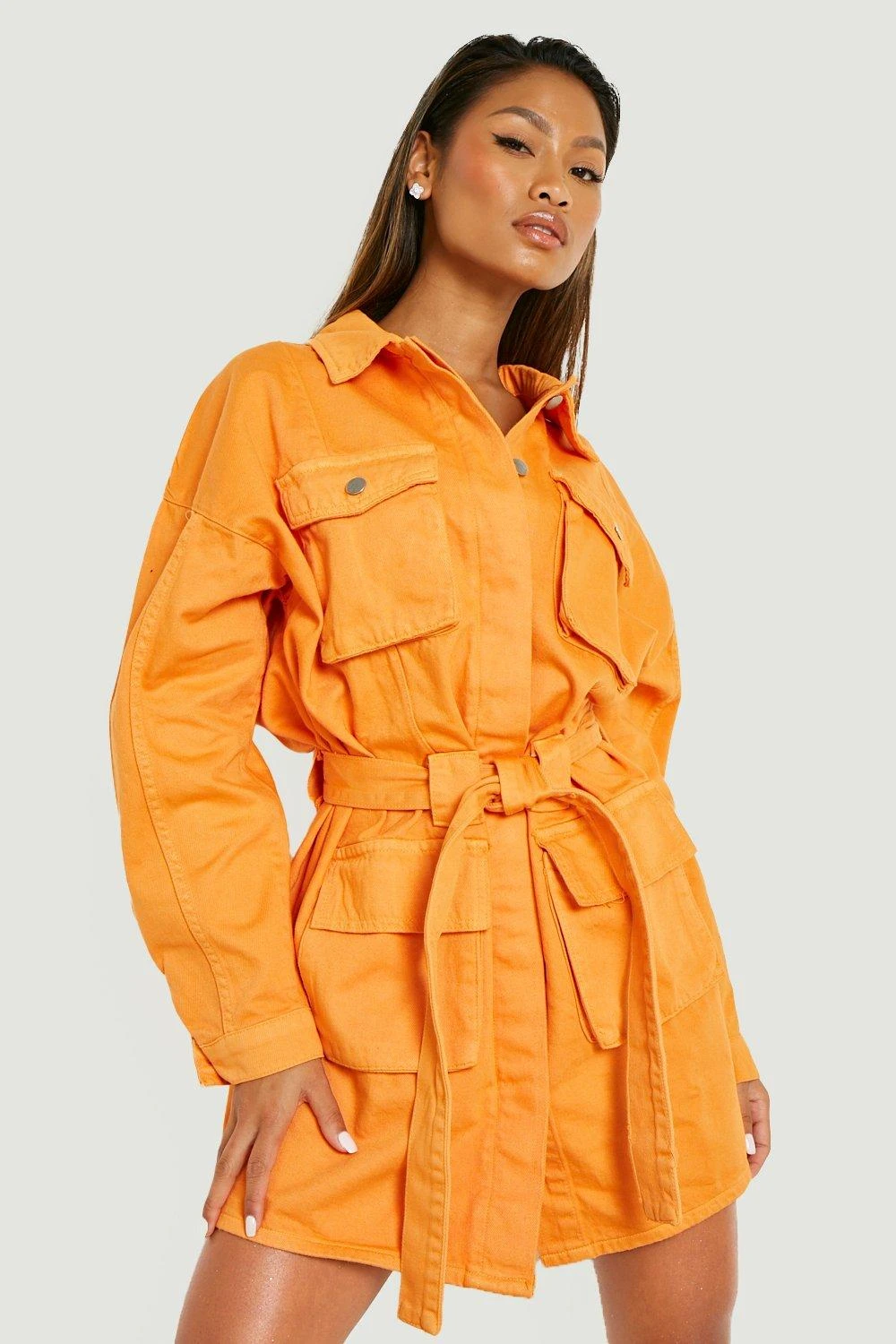 Premium Kleid Mit Utility-Taschen 5 Premium Kleid Mit Utility-Taschen – Bild 3