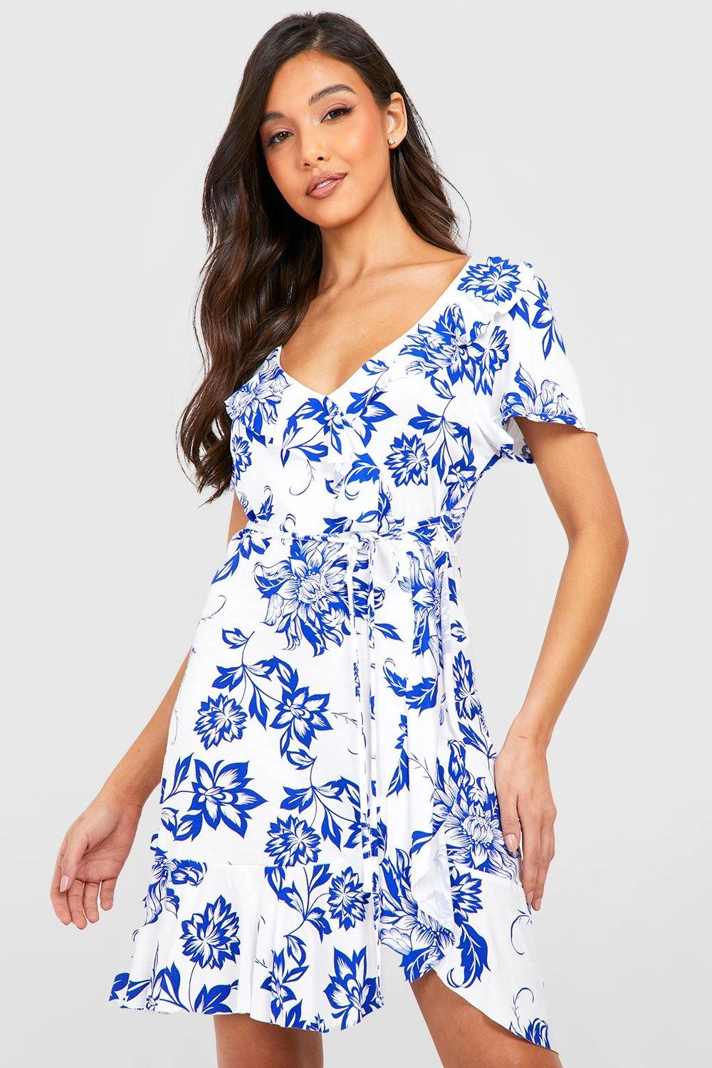 Porzellan-Print Wickel-Kleid Mit Rüschen 3 Porzellan-Print Wickel-Kleid Mit Rüschen