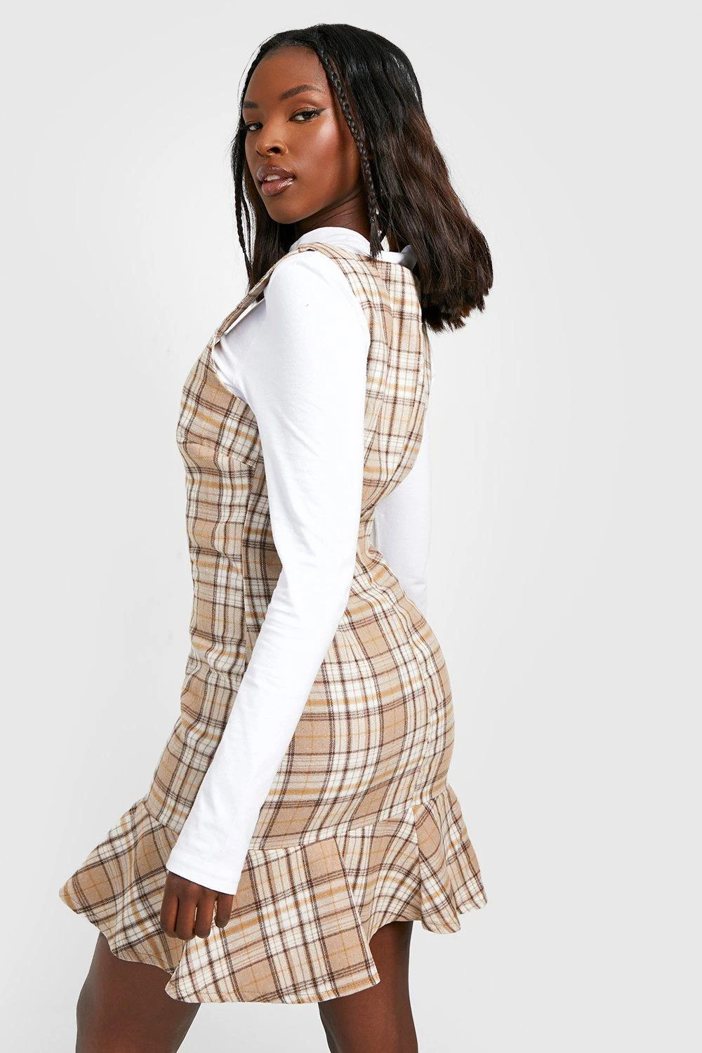 Kariertes Kleid Mit Rüschensaum 4 Kariertes Kleid Mit Rüschensaum – Bild 2