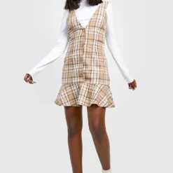 Kariertes Kleid Mit Rüschensaum 8 Kariertes Kleid Mit Rüschensaum -Diven Stil Verkaufsgeschäft gzz27586 stone xl 2