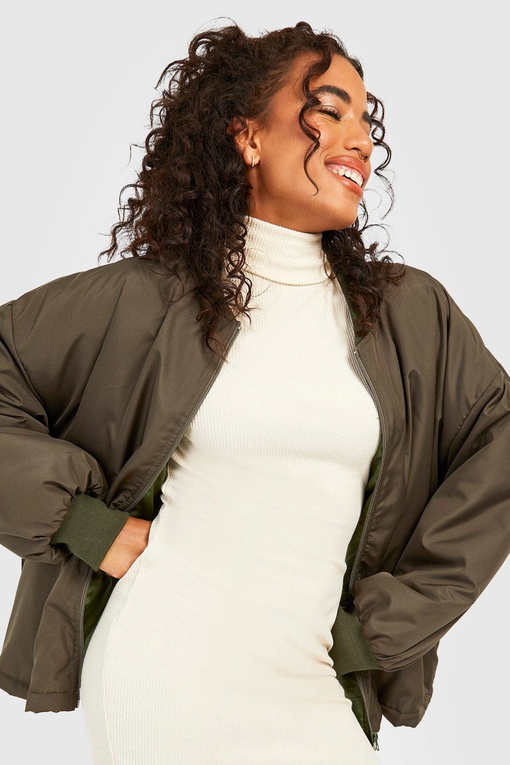 Geripptes Rollkragen Bodycon-Kleid In Knitteroptik 6 Geripptes Rollkragen Bodycon-Kleid In Knitteroptik – Bild 4