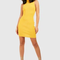 Hochgeschlossenes Recyceltes Geripptes Bodycon-Kleid -Diven Stil Verkaufsgeschäft gzz33940 mustard xl 2 scaled