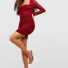 Gerafftes Mesh Bodycon-Kleid Mit Geradem Ausschnitt -Diven Stil Verkaufsgeschäft gzz34515 berry xl scaled