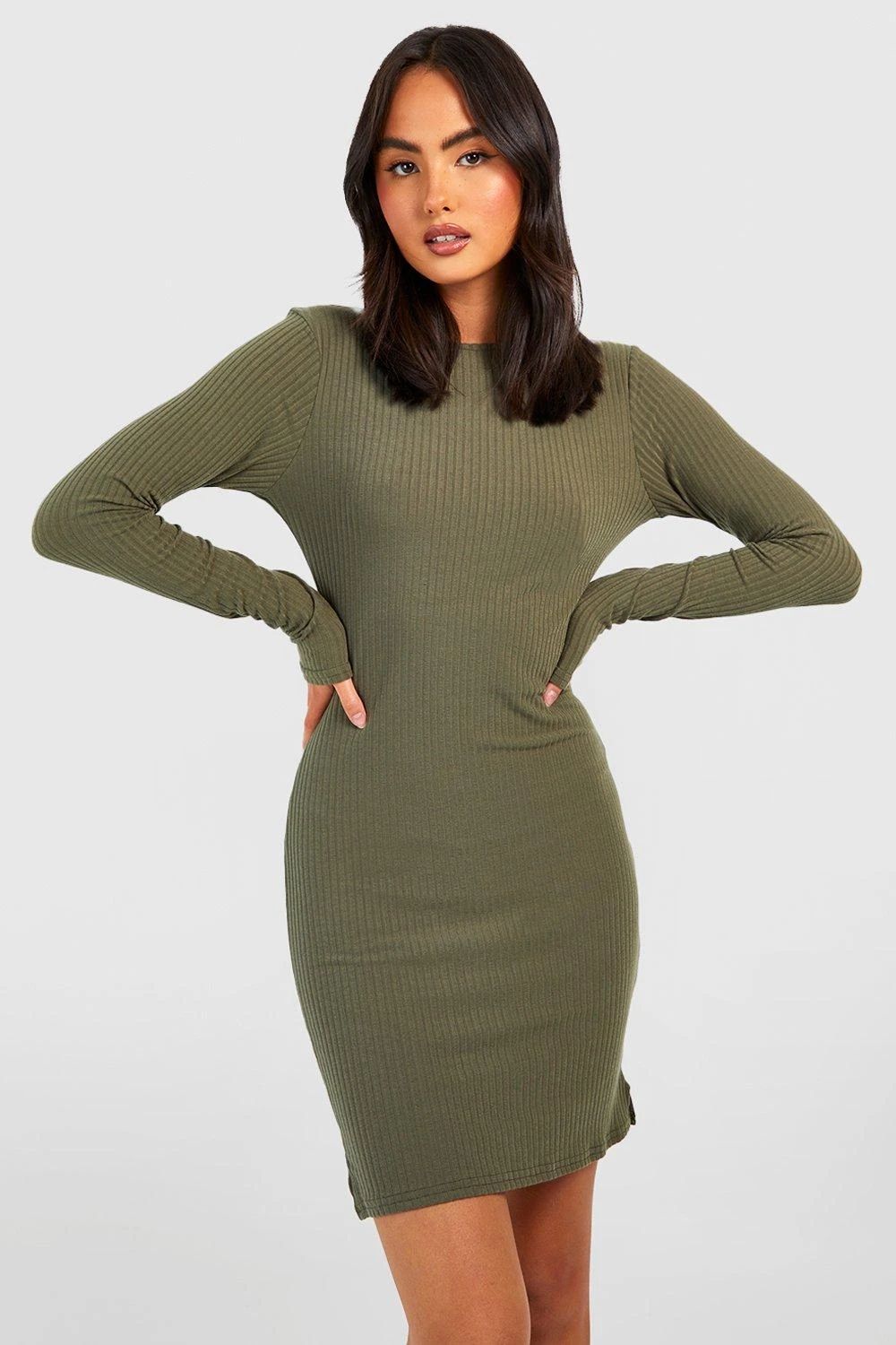 Langärmliges Geripptes Kleid Mit Seitenschlitz 3 Langärmliges Geripptes Kleid Mit Seitenschlitz