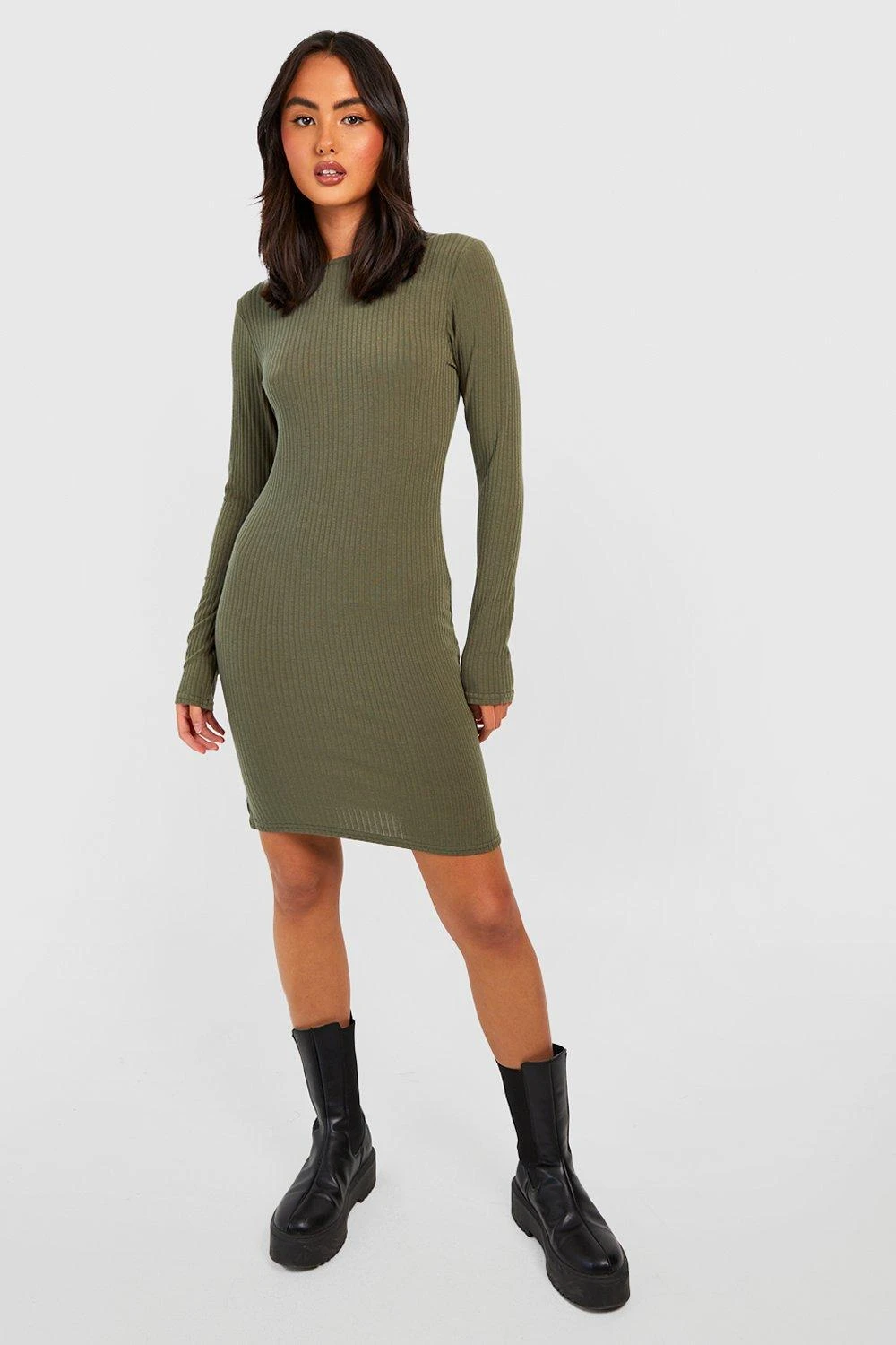 Langärmliges Geripptes Kleid Mit Seitenschlitz 5 Langärmliges Geripptes Kleid Mit Seitenschlitz – Bild 3