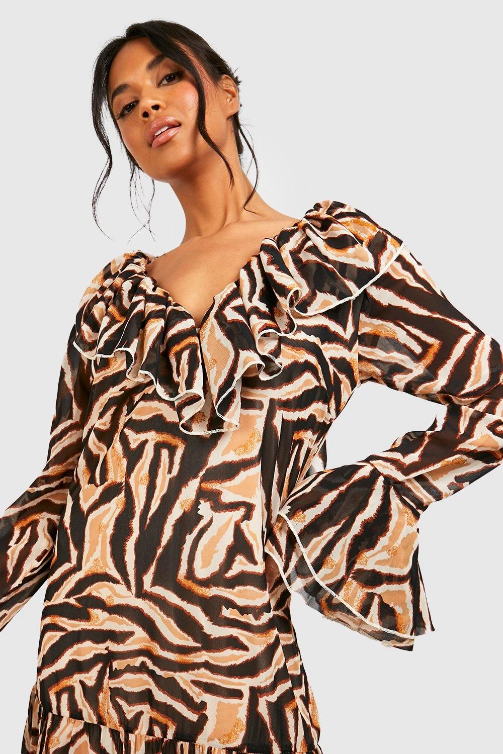 Animalprint Chiffon-Kleid Mit Rüschen 6 Animalprint Chiffon-Kleid Mit Rüschen – Bild 4