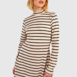 Hochgeschlossenes Geripptes Kleid -Diven Stil Verkaufsgeschäft gzz41768 stone xl 2