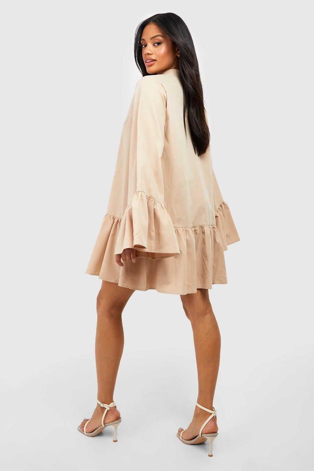 Smok-Kleid Mit Rüschen-Detail 4 Smok-Kleid Mit Rüschen-Detail – Bild 2