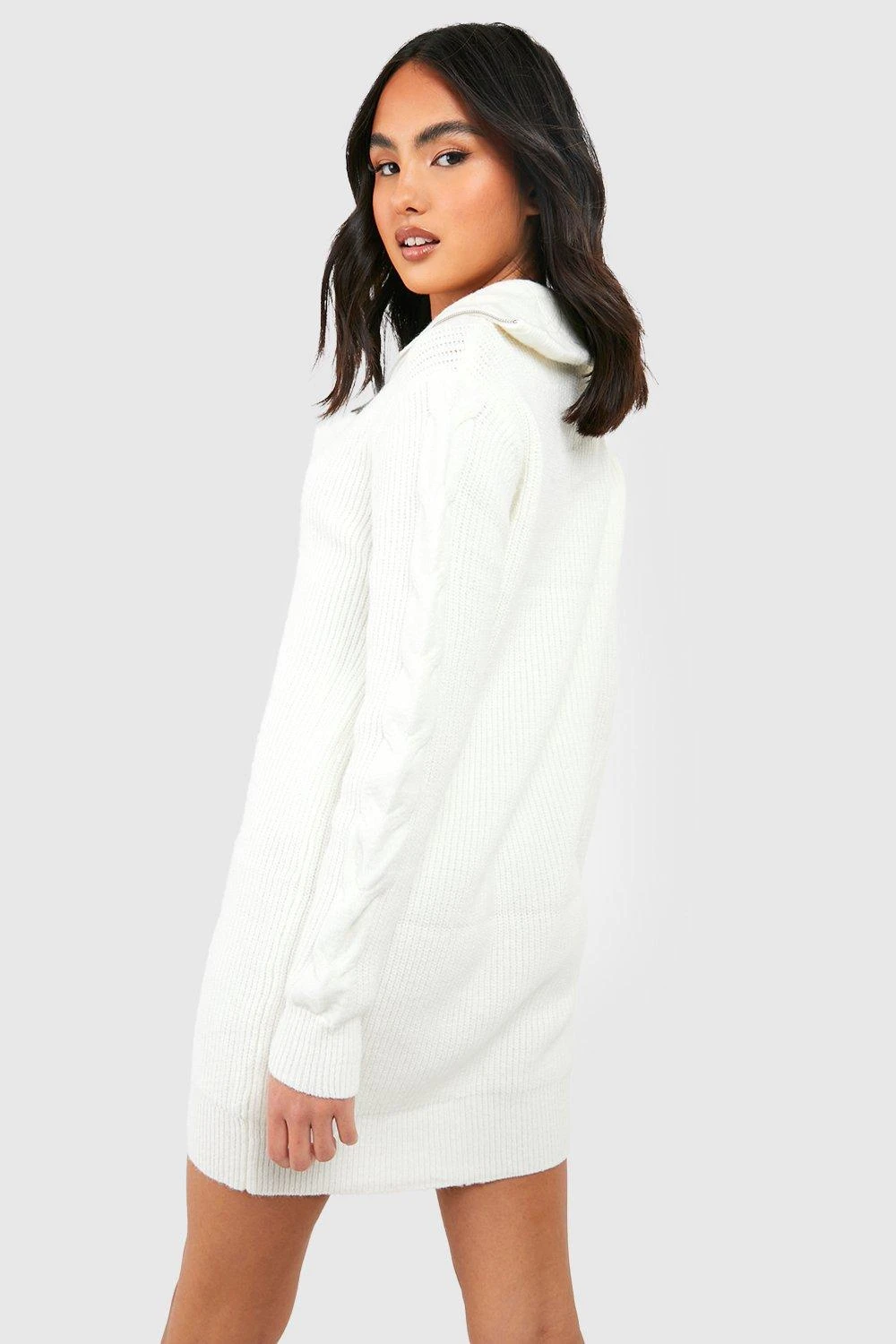 Weiches Premium Zopfmuster-Kleid Mit Halbem Reißverschluss 4 Weiches Premium Zopfmuster-Kleid Mit Halbem Reißverschluss – Bild 2