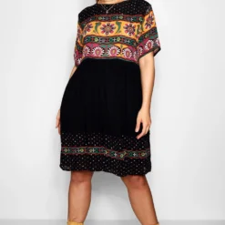 Plus Smok-kleid Mit Cerys Retro-Print