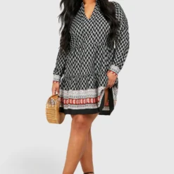 Plus Gestuftes Smok-Kleid Mit Paisley-Print -Diven Stil Verkaufsgeschäft gzz46278 black xl 2 scaled