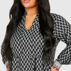 Plus Gestuftes Smok-Kleid Mit Paisley-Print -Diven Stil Verkaufsgeschäft gzz46278 black xl 3 scaled