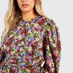 Plus Florales Skater-Kleid Mit Puffärmeln -Diven Stil Verkaufsgeschäft gzz46296 berry xl 3 scaled