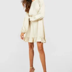 Strukturiertes Kleid Mit Blouson-Ärmeln Und Rüschen-Saum 9 Strukturiertes Kleid Mit Blouson-Ärmeln Und Rüschen-Saum -Diven Stil Verkaufsgeschäft gzz46670 black xl 3