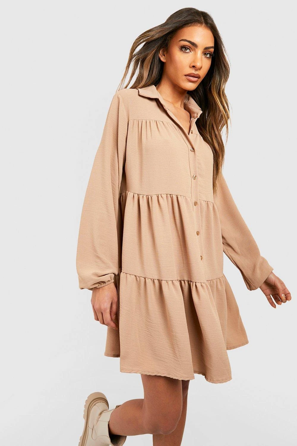 Gestuftes Hemd-Kleid 3 Gestuftes Hemd-Kleid