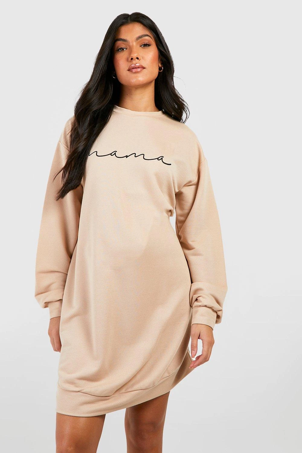 Umstandsmode Sweatshirt-Kleid Mit Mama-Print 5 Umstandsmode Sweatshirt-Kleid Mit Mama-Print – Bild 3