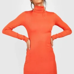 Hochgeschlossenes Geripptes Bodycon-Kleid