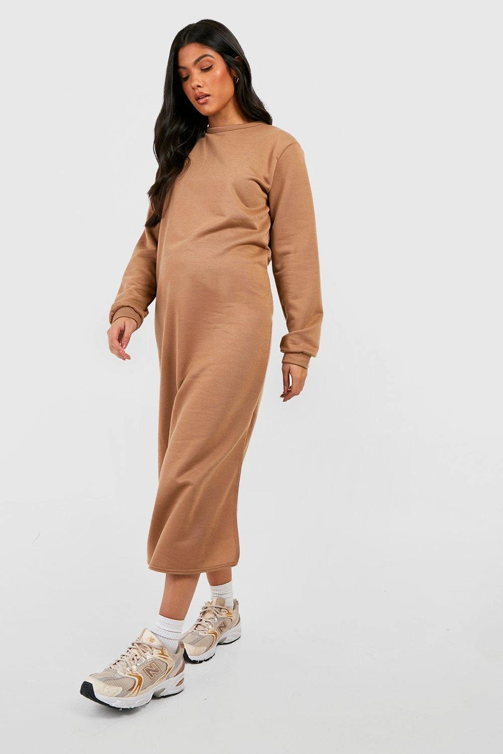 Umstandsmode Langes Sweatshirt-Kleid Mit Schlitz-Detail 5 Umstandsmode Langes Sweatshirt-Kleid Mit Schlitz-Detail – Bild 3