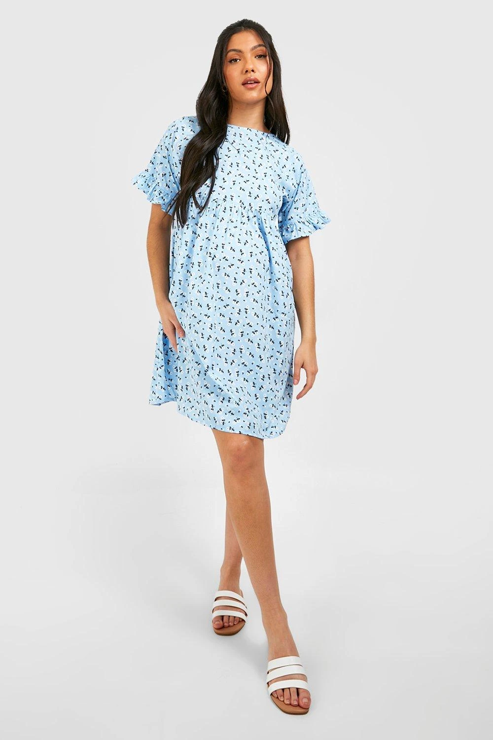 Umstandsmode Florales Smok-Kleid Mit Rüschenärmeln 3 Umstandsmode Florales Smok-Kleid Mit Rüschenärmeln