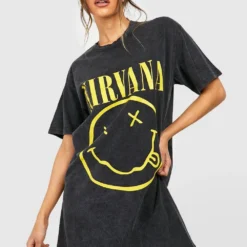 T-Shirt-Kleid Mit Acid-Waschung Und Nirvana-Slogan -Diven Stil Verkaufsgeschäft gzz49922 black xl 2