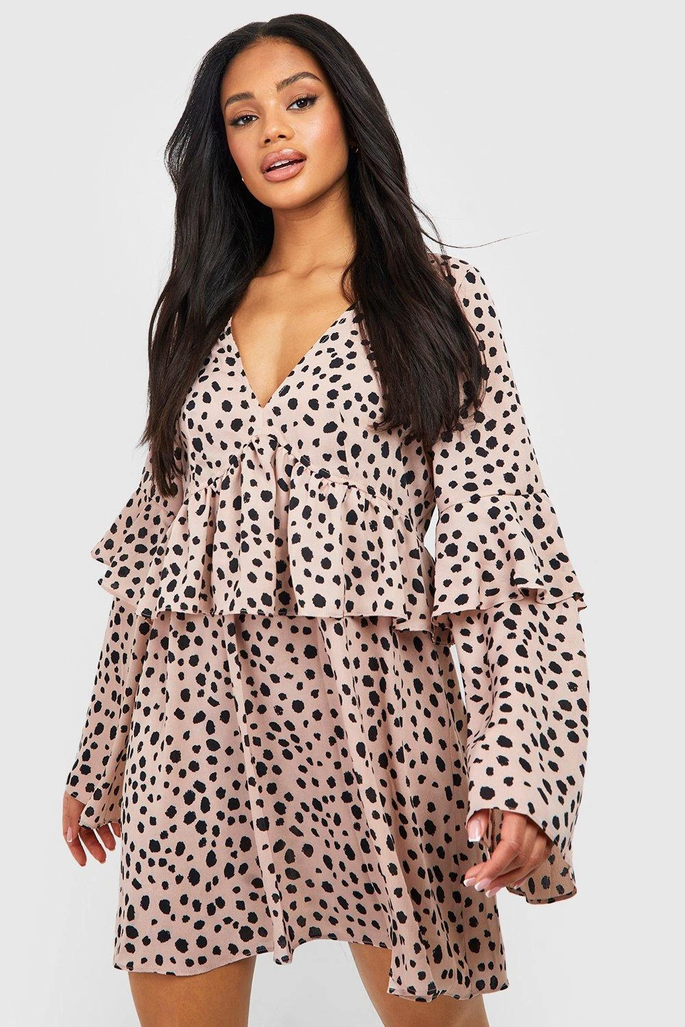 Smok-Kleid Mit Rüschen-Detail 3 Smok-Kleid Mit Rüschen-Detail