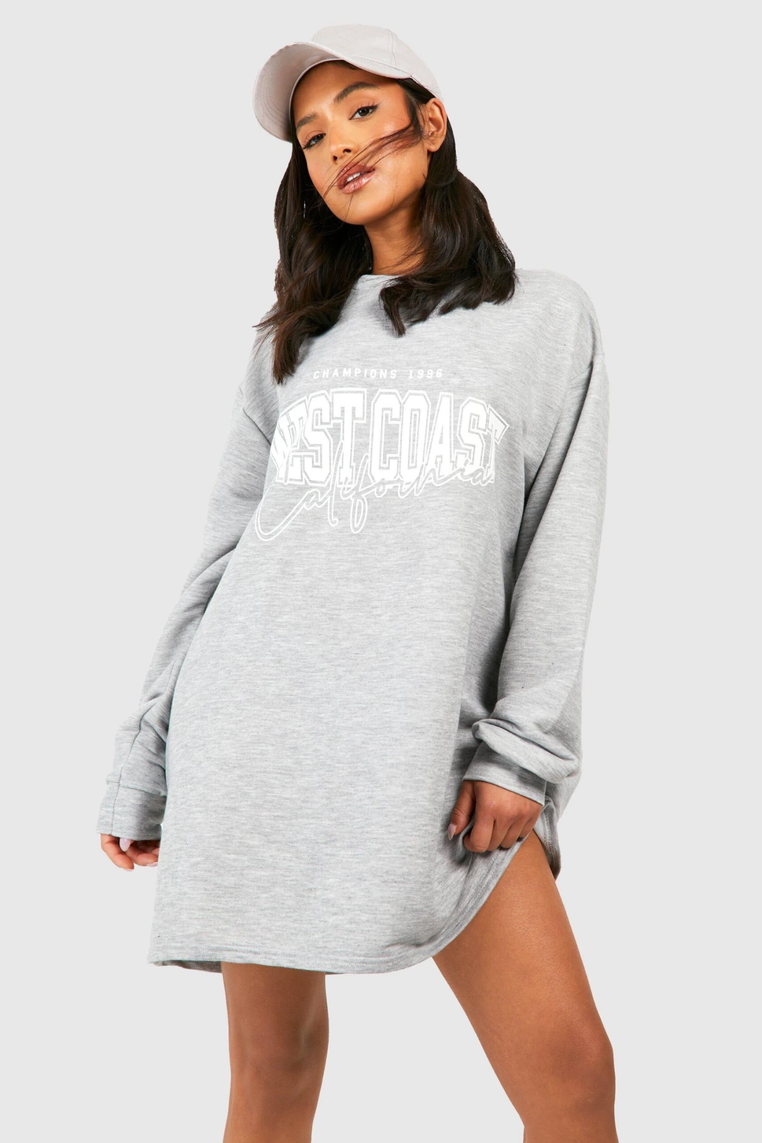 Petite Oversize Sweatshirt-Kleid Mit West Coast Slogan 3 Petite Oversize Sweatshirt-Kleid Mit West Coast Slogan