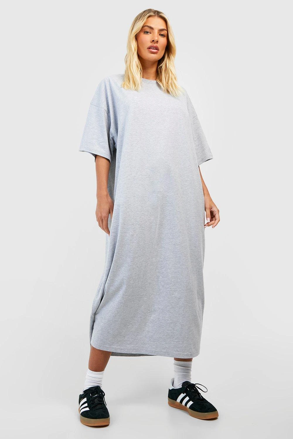 Super Oversize T-Shirt-Kleid 5 Super Oversize T-Shirt-Kleid – Bild 3