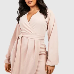 Plus Wickel-Kleid Mit Gürtel