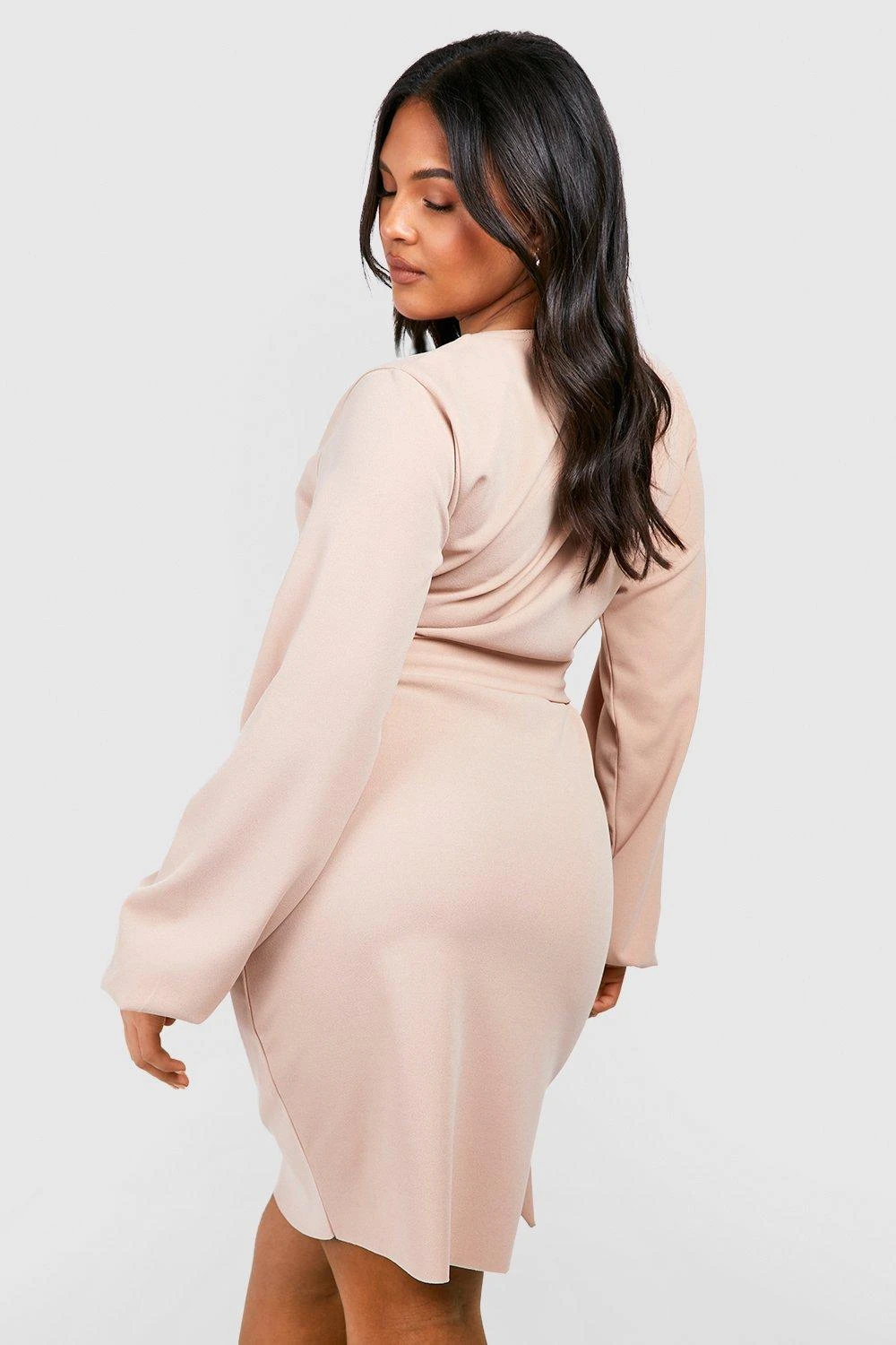 Plus Wickel-Kleid Mit Gürtel 4 Plus Wickel-Kleid Mit Gürtel – Bild 2