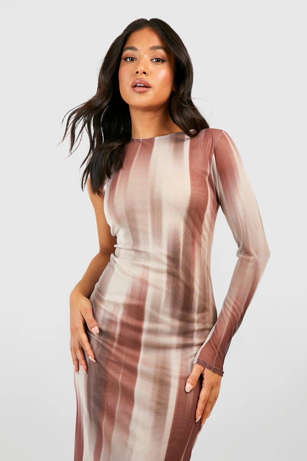 Petite Einärmliges Mesh-Kleid Mit Abstraktem Print 6 Petite Einärmliges Mesh-Kleid Mit Abstraktem Print – Bild 4