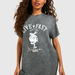 Hochgeschlossenes T-Shirt-Kleid Mit Acid-Waschung Und Slogan