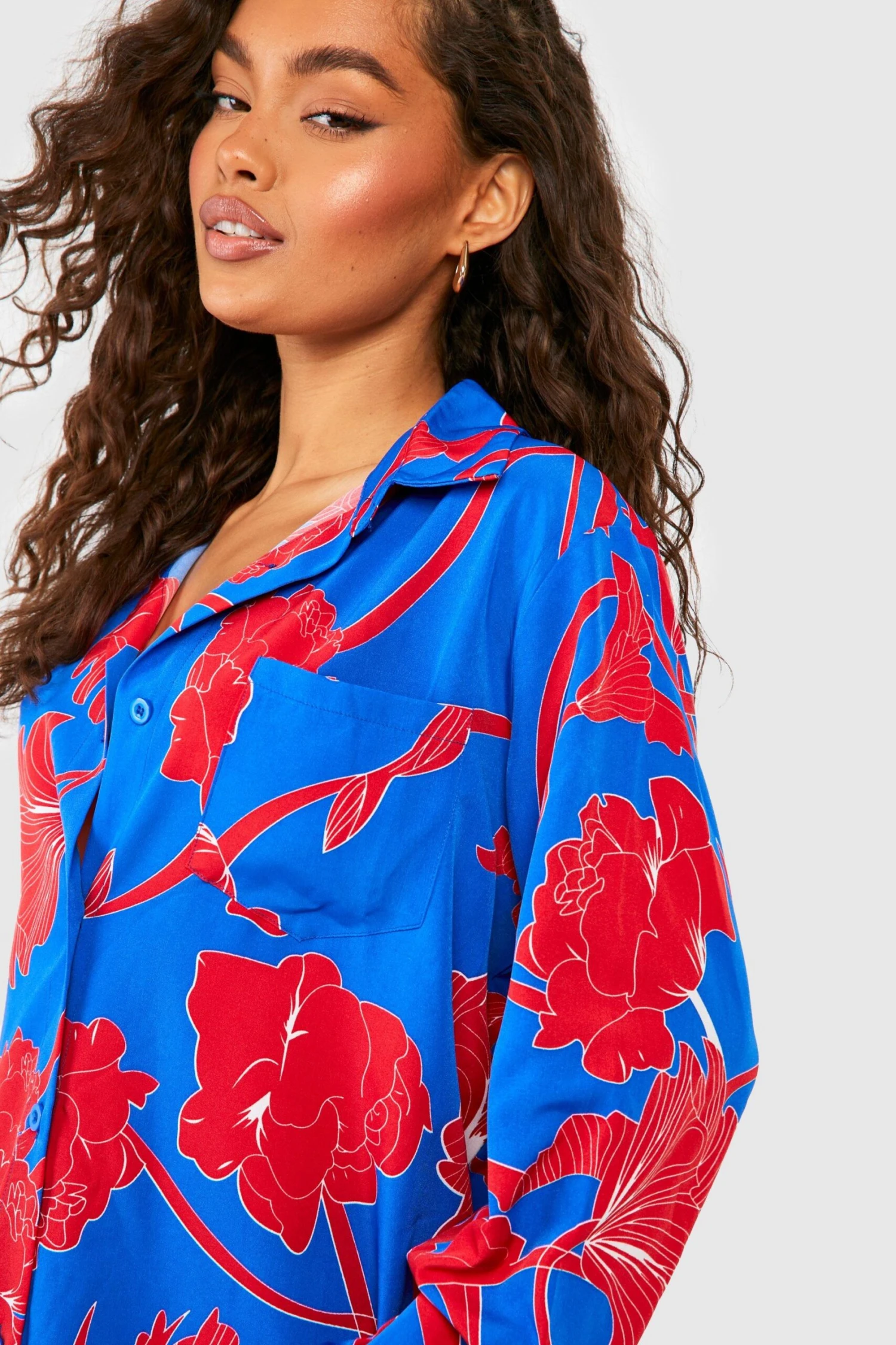 Hemd-Kleid Mit Abstraktem Blumenprint 6 Hemd-Kleid Mit Abstraktem Blumenprint – Bild 4