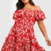 Plus Florales Cold-Shoulder Skater-Kleid