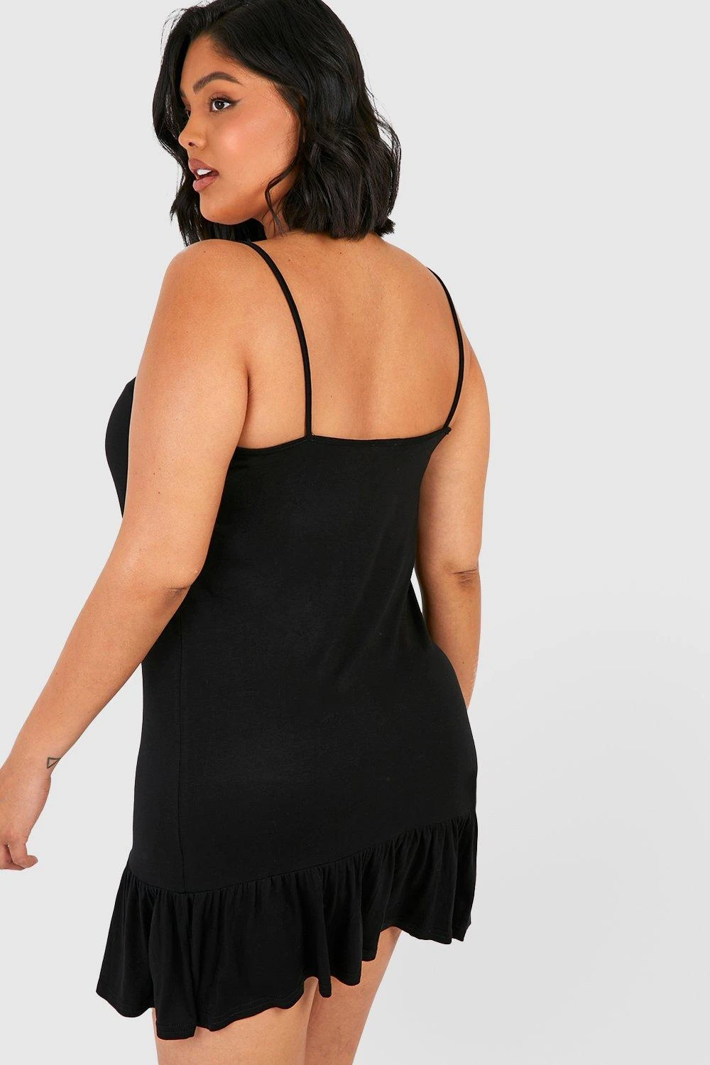 Plus Kleid Mit Rüschen-Saum 4 Plus Kleid Mit Rüschen-Saum – Bild 2