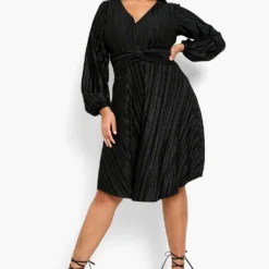 Plus Plissiertes Skater-Kleid