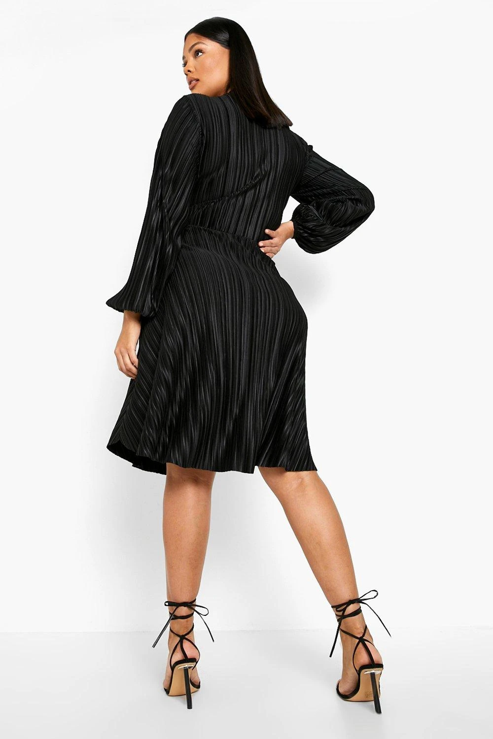 Plus Plissiertes Skater-Kleid 4 Plus Plissiertes Skater-Kleid – Bild 2