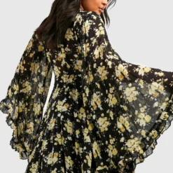 Plus Florales Skater-Kleid Mit Weiten Ärmeln 7 Plus Florales Skater-Kleid Mit Weiten Ärmeln -Diven Stil Verkaufsgeschäft pzz61647 black xl 1 scaled